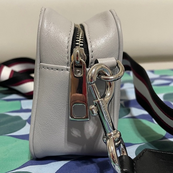 Marc Jacobs Grey Leather Camera Bag - Picture 5 of 15